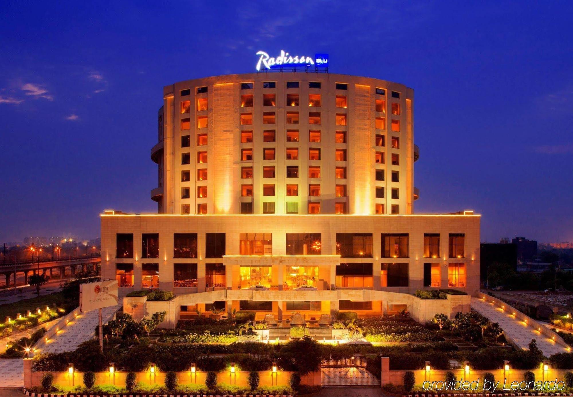 新德里德瓦卡丽笙酒店 外观 照片 Radisson Blu Hotel, Faridabad