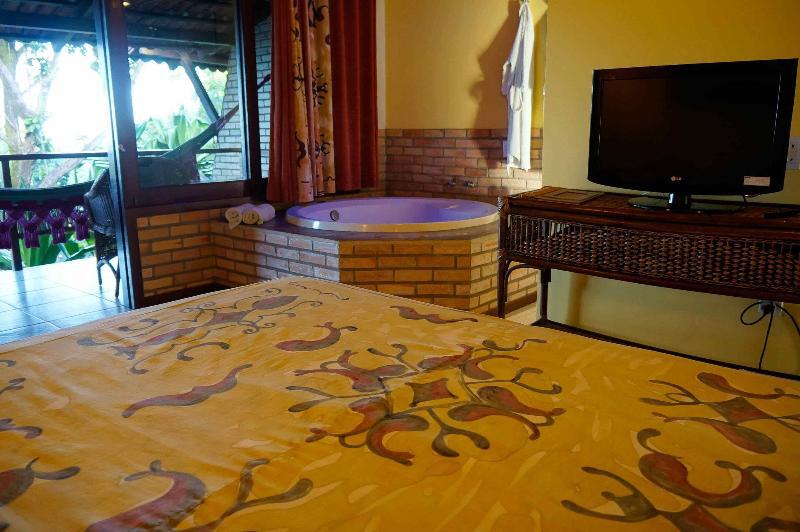 新德里德瓦卡丽笙酒店 外观 照片 A room at the resort